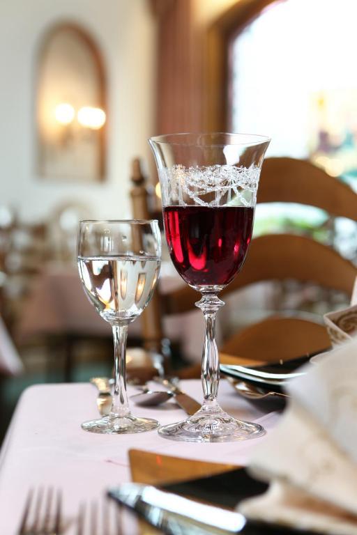 Hotel Kaiserpfalz พาเดอร์บอร์น ภายนอก รูปภาพ