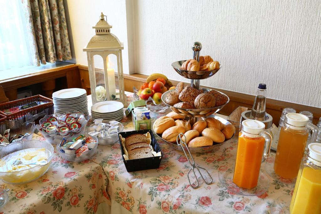 Hotel Kaiserpfalz พาเดอร์บอร์น ภายนอก รูปภาพ