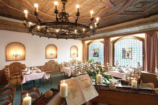 Hotel Kaiserpfalz พาเดอร์บอร์น ภายนอก รูปภาพ